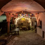 Open Space Penthouse Im Schloss Mit Seeblick By Interhome Διαμέρισμα *