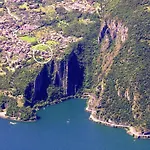 Open Space Penthouse Im Schloss Mit Seeblick By Interhome Διαμέρισμα Riva di Solto
