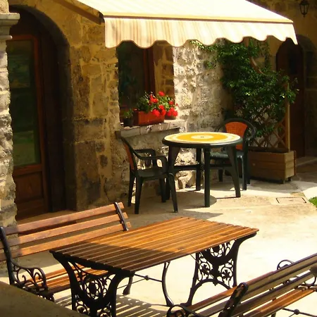 Open Space Penthouse Im Schloss Mit Seeblick By Interhome Апартаменты Рива-ди-Сольто